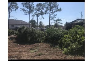 3310 39th Street, Lehigh Acres, FL 33976 - MLS#225060679