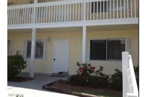 4627 Bayshore Dr I-4, Naples