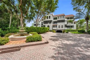 5850 Pelican Bay Boulevard, Naples, FL 34108 - MLS#225060711