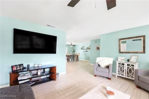 226 Pinehurst Circle, Naples, FL 34113 - MLS#225060770