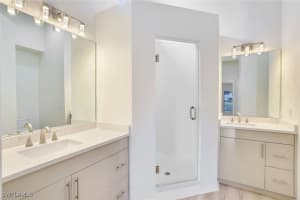 6187 Mandalay Cir 32, Naples