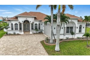113 28th Terrace, Cape Coral, FL 33904 - MLS#225061029