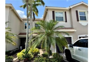 6525 Monterey Pt 103, Naples