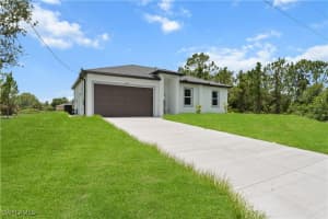 858 Portland Street, Lehigh Acres, FL 33974 - MLS#225061077