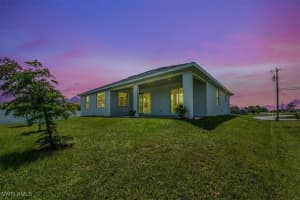 1013 39th Terrace, Cape Coral, FL 33909 - MLS#225061140