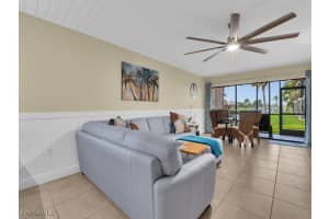 808 Cape Coral Parkway, Cape Coral, FL 33914 - MLS#225061162
