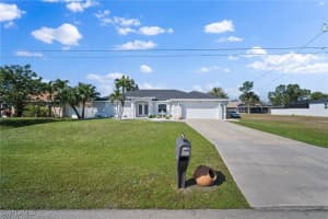 4524 Sw 9th Pl, Cape Coral