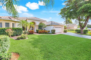 8397 Northhampton Court, Naples, FL 34120 - MLS#225061204