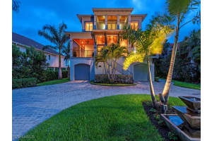 834 Hideaway Cir W, Marco Island