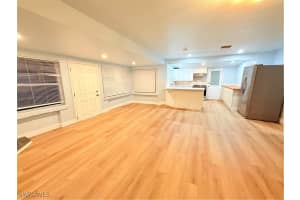 3902 LOCUST Avenue, Sarasota, FL 34234 - MLS#225061242