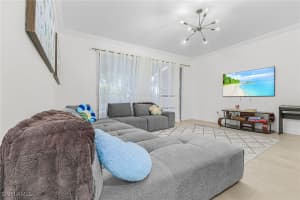 1285 Oxford Lane, Naples, FL 34105 - MLS#225061300