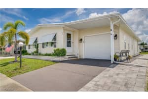 247 Lakeside Drive, North Fort Myers, FL 33903 - MLS#225061344