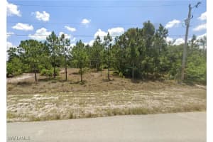 713 Oakridge Avenue, Lehigh Acres, FL 33974 Sold 03/01/26