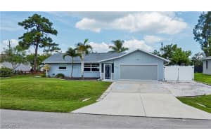 322 Sw 28th Ter, Cape Coral