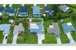 322 28th Terrace, Cape Coral, FL 33914 - MLS#225061423