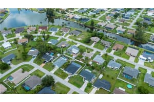322 28th Terrace, Cape Coral, FL 33914 - MLS#225061423