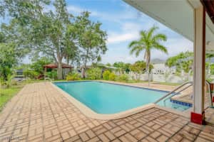330 Shore Drive, Fort Myers, FL 33905 Sold 08/29/25
