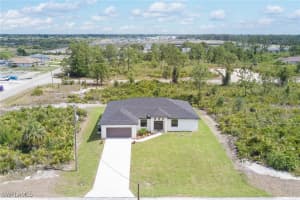637 Cardinal Street, Lehigh Acres, FL 33974 - MLS#225061487