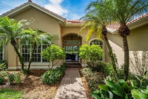 1094 Camelot Circle, Naples, FL 34119 Sold 08/29/25