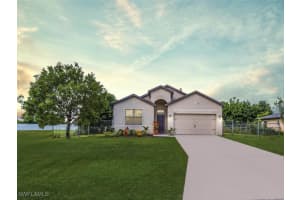 446 Sw 19th Ter, Cape Coral