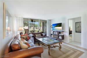 1086 Forest Lakes Drive, Naples, FL 34105 - MLS#225061663