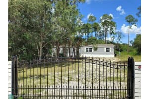 881 Woodland Blvd, Clewiston