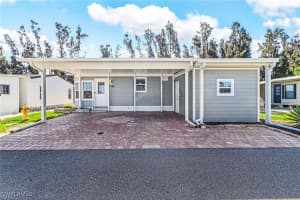 7084 Drum Dr, St James City