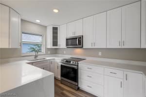 233 YORKSHIRE Court, Naples, FL 34112 - MLS#225061837