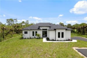 2898 36th Ave Se, Naples