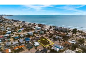136 Madison Ct, Fort Myers Beach