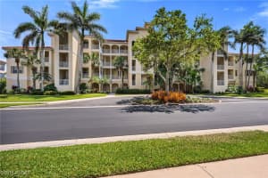 4844 Hampshire Ct 305, Naples