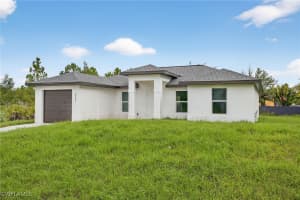 2904 44th Street, Lehigh Acres, FL 33971 Sold 08/26/25