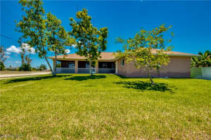 1601 19th Street, Cape Coral, FL 33991 - MLS#225061977