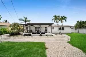 127 43rd Lane, Cape Coral, FL 33904 - MLS#225061995