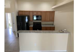 542 6th Place, Cape Coral, FL 33990 - MLS#225062008