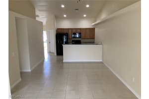 542 6th Place, Cape Coral, FL 33990 - MLS#225062008