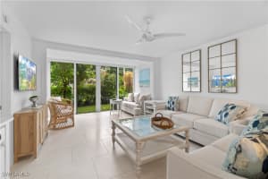900 8th Avenue, Naples, FL 34102 - MLS#225062067