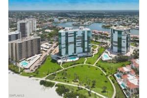 3991 Gulf Shore Blvd N 904, Naples