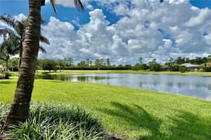 2258 Somerset Place, Naples, FL 34120 - MLS#225062140
