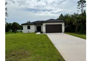 811 Thompson Ave, Lehigh Acres