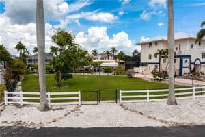 17901 Grey Heron Court, Fort Myers Beach, FL 33931 Sold 09/08/25