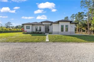 2642 10th Ave Ne, Naples