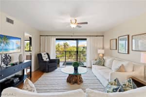 226 3rd St 311, Bonita Springs