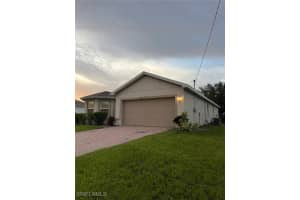 2802 40th Street, Lehigh Acres, FL 33976 - MLS#225062271