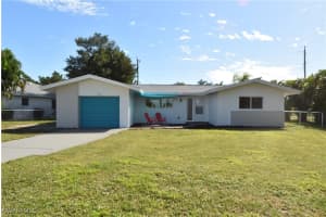 1742 Bikini Ct, Cape Coral