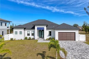 109 8th Terrace, Cape Coral, FL 33909 - MLS#225062385