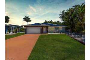 4555 Auburn Avenue, Fort Myers, FL 33905 - MLS#225062427