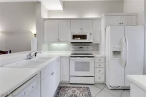 401 Bayfront Place, Naples, FL 34102 - MLS#225062487