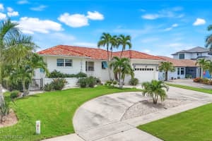 1048 Cottonwood Court, Marco Island, FL 34145 - MLS#225062496