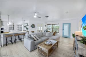 1048 Cottonwood Court, Marco Island, FL 34145 - MLS#225062496